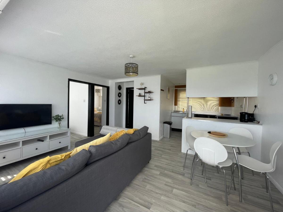 Romney Sands Holiday Apartment ニュー・ロムニー エクステリア 写真